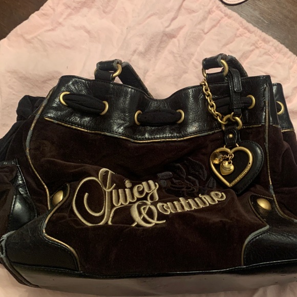 Juicy Couture Handbags - Y2K!RARE Vintage Juicy Couture Black & Brown Velvet Daydreamer w/ embroidered🌹